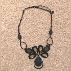 Gorgeous statement necklace - black and blue